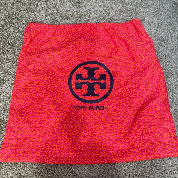 Tory Burch Carson Tote in Silver Maple – Leather Structured Tote Bag - Picture 4 of 8